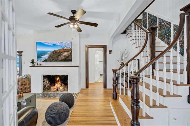 3925 SUNRISE DRIVE S, St Petersburg, FL 33705