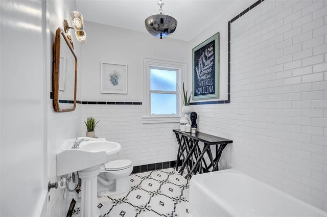 3925 SUNRISE DRIVE S, St Petersburg, FL 33705