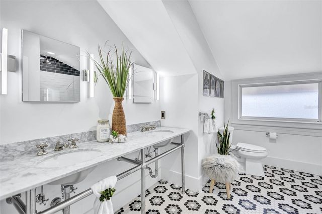 3925 SUNRISE DRIVE S, St Petersburg, FL 33705