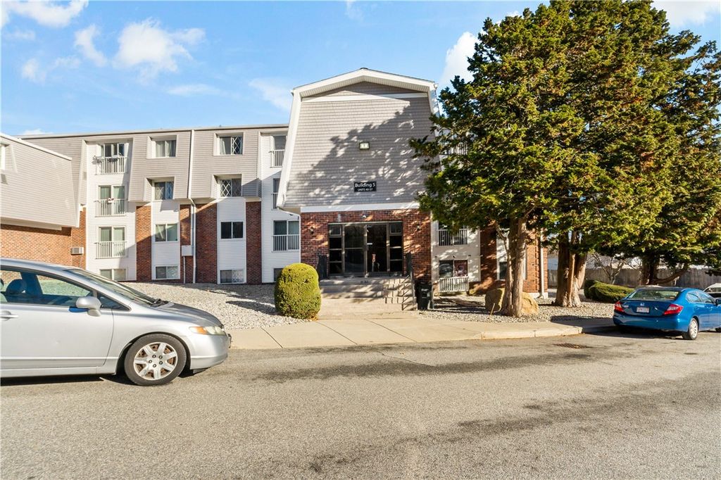 300 Smithfield Road 5-53, North Providence, RI 02904