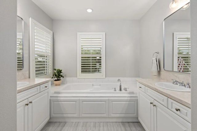 8400 Reagan Glen, San Diego, CA 92127