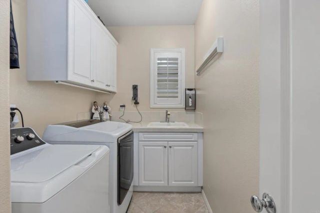 8400 Reagan Glen, San Diego, CA 92127