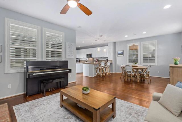 8400 Reagan Glen, San Diego, CA 92127