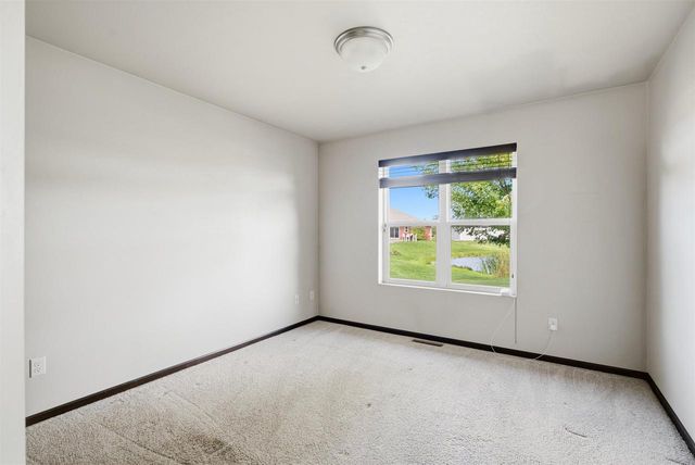 2916 FOX TAIL LANE, Menasha, WI 54952