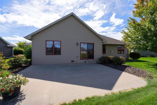 2916 FOX TAIL LANE, Menasha, WI 54952