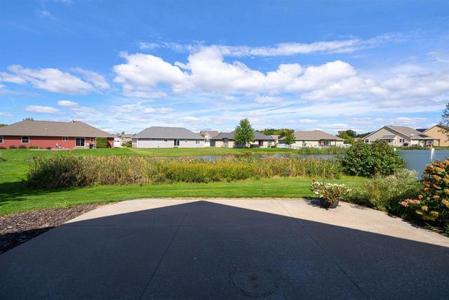2916 FOX TAIL LANE, Menasha, WI 54952
