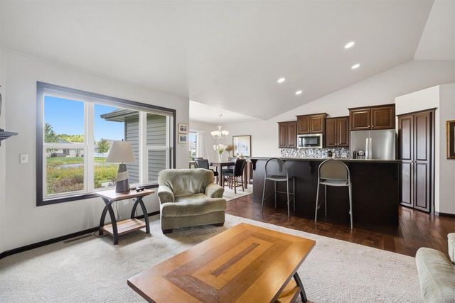 2916 FOX TAIL LANE, Menasha, WI 54952