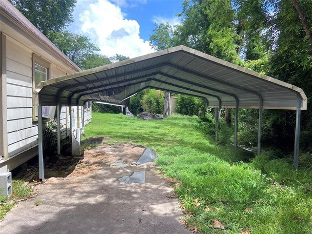 1202 Pine Avenue, Orange, TX 77630