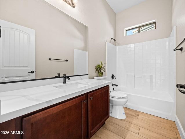 6202 E MCKELLIPS Road 83, Mesa, AZ 85215