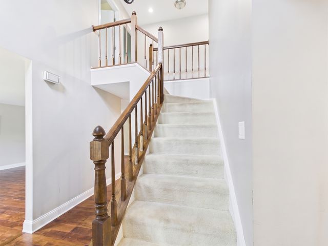 2541 Cobblewood Drive, Northbrook, IL 60062