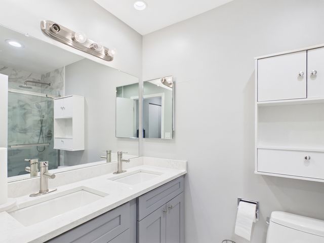 2541 Cobblewood Drive, Northbrook, IL 60062