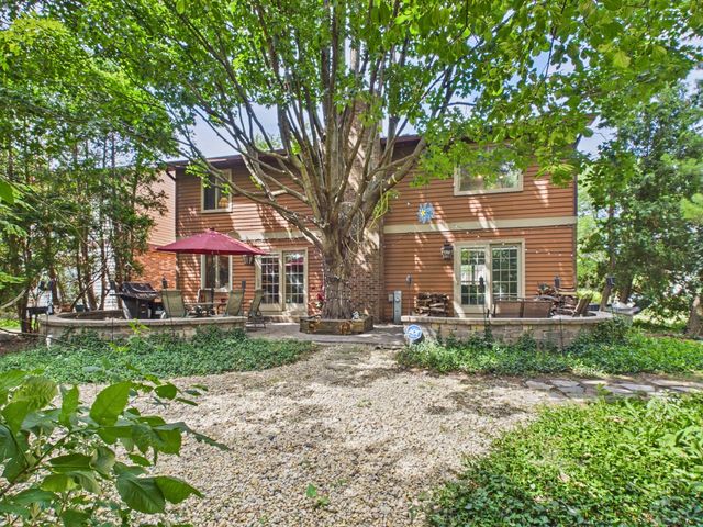 2541 Cobblewood Drive, Northbrook, IL 60062