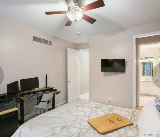 50600 Koss Drive, Macomb, MI 48044