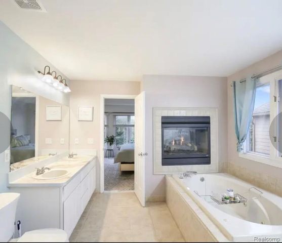 50600 Koss Drive, Macomb, MI 48044