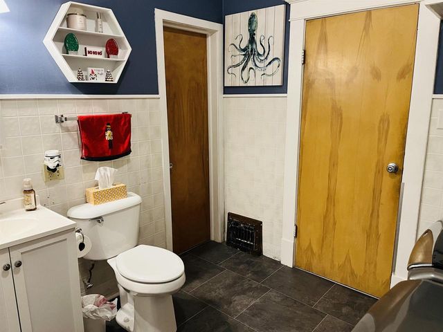 533 W 10TH AVENUE, Oshkosh, WI 54902