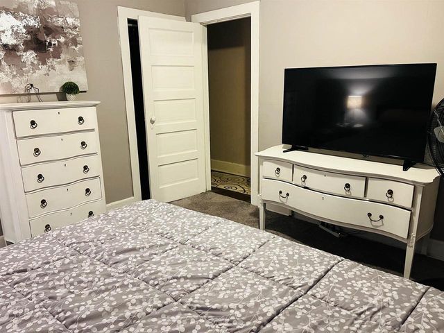 533 W 10TH AVENUE, Oshkosh, WI 54902