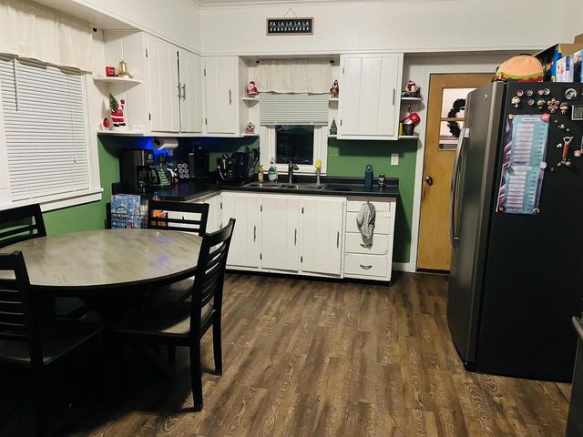 533 W 10TH AVENUE, Oshkosh, WI 54902