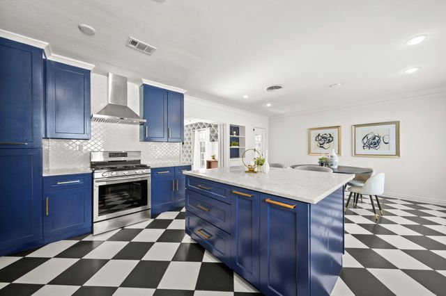 4391 Varsity Lane, Houston, TX 77004