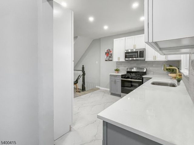 45 Rutgers St, Irvington Twp., NJ 07111