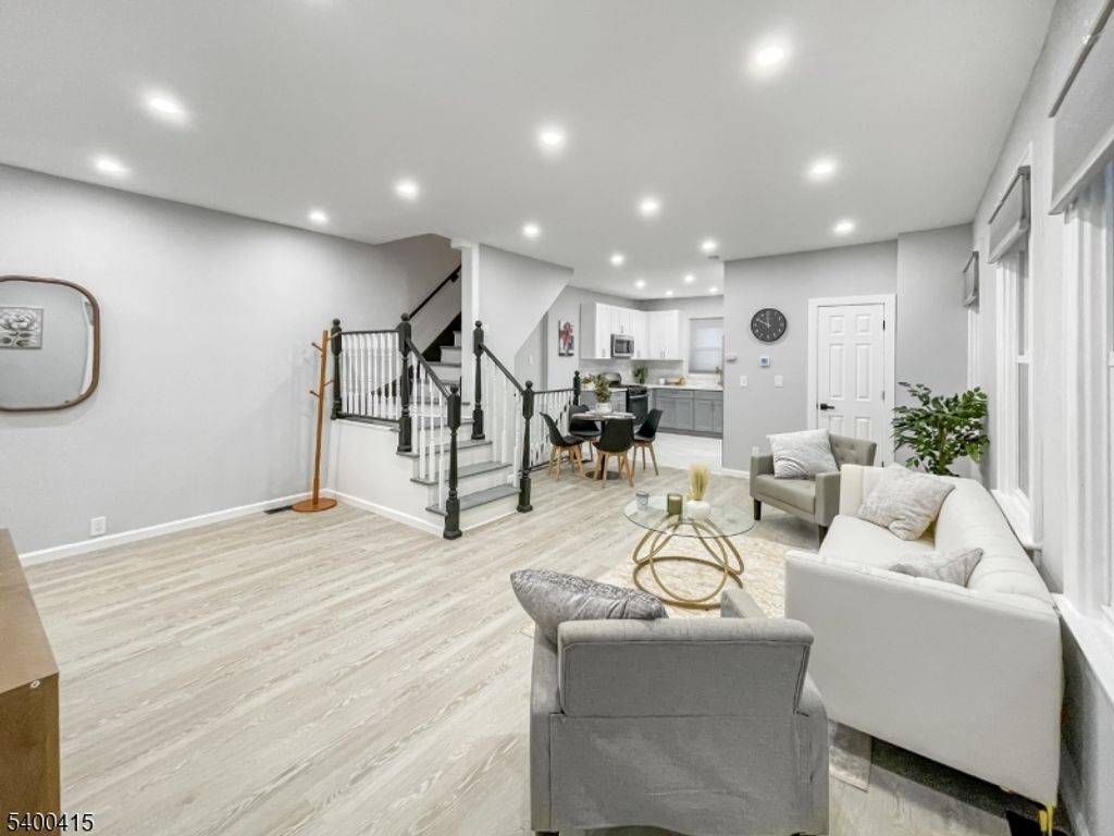 45 Rutgers St, Irvington Twp., NJ 07111