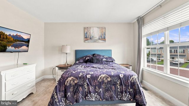 319 W HAMLIN AVE, Telford, PA 18969