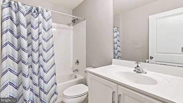 319 W HAMLIN AVE, Telford, PA 18969