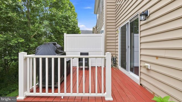 319 W HAMLIN AVE, Telford, PA 18969