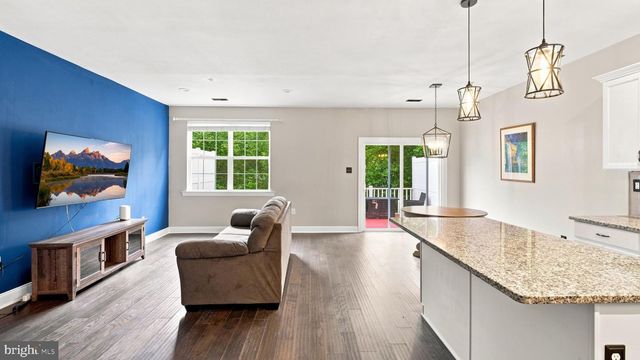 319 W HAMLIN AVE, Telford, PA 18969