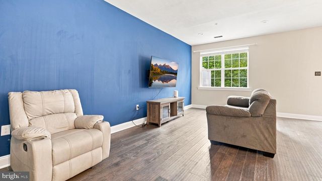 319 W HAMLIN AVE, Telford, PA 18969