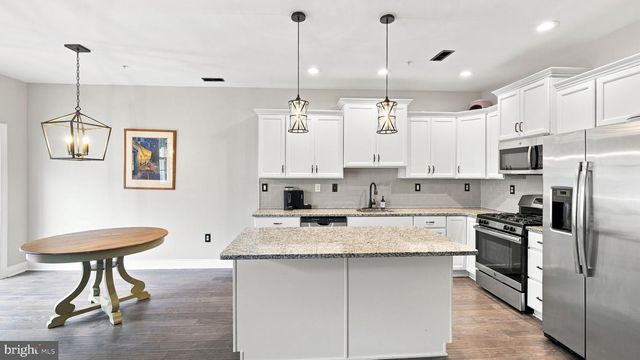 319 W HAMLIN AVE, Telford, PA 18969