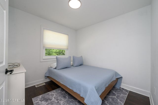 16 Finch Road, Howell, NJ 07731