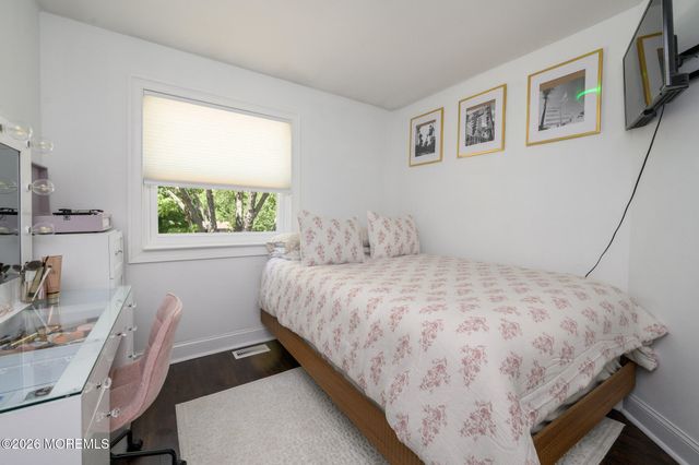 16 Finch Road, Howell, NJ 07731
