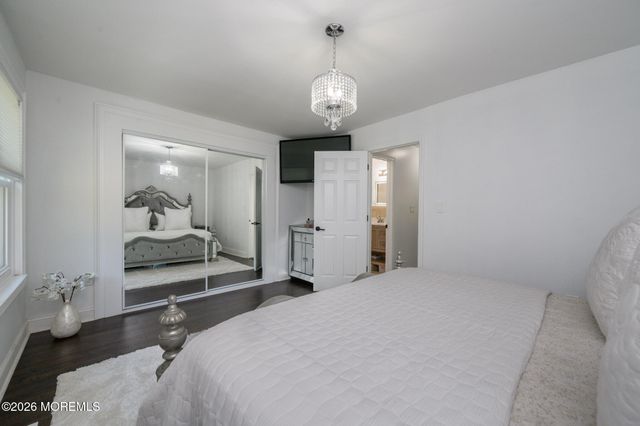 16 Finch Road, Howell, NJ 07731