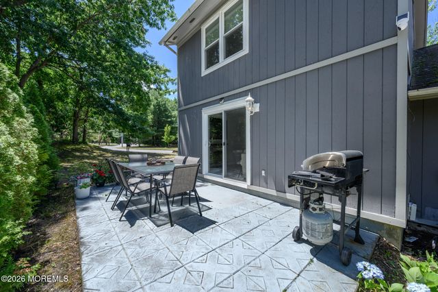16 Finch Road, Howell, NJ 07731