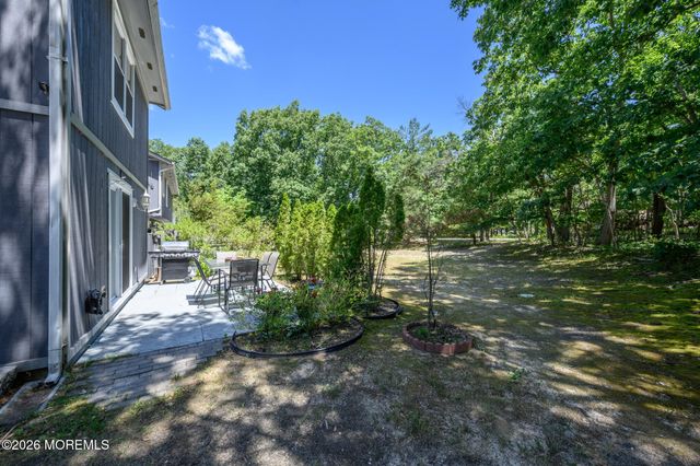 16 Finch Road, Howell, NJ 07731