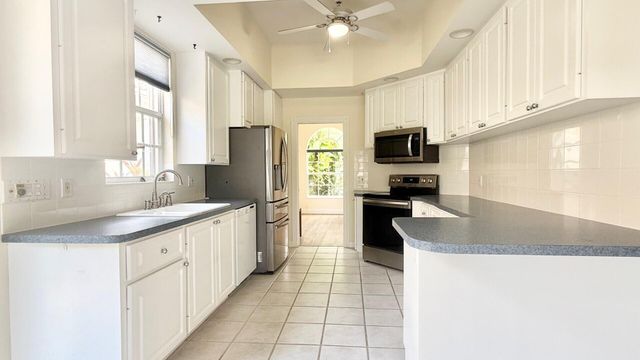 2541 Kittbuck Way, West Palm Beach, FL 33411