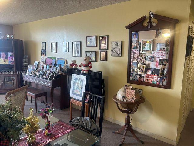 7118 Bonita Dr 704, Miami Beach, FL 33141