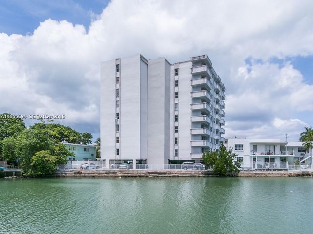 7118 Bonita Dr 704, Miami Beach, FL 33141