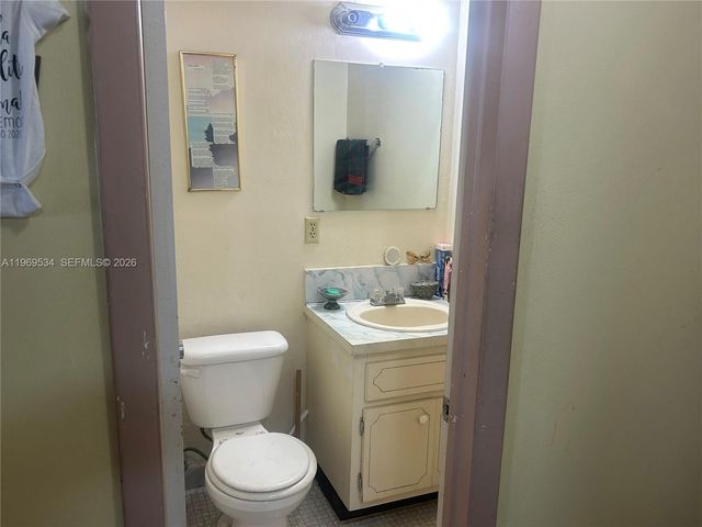 7118 Bonita Dr 704, Miami Beach, FL 33141