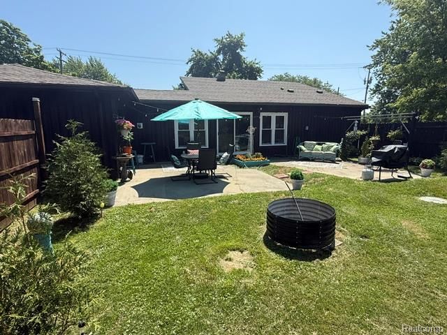 5485 N Linden Road, Flint, MI 48504