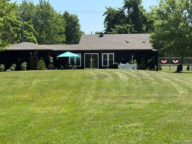 5485 N Linden Road, Flint, MI 48504