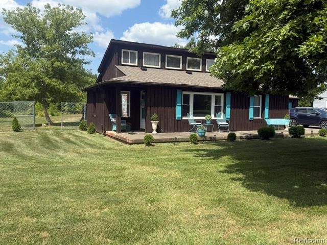 5485 N Linden Road, Flint, MI 48504