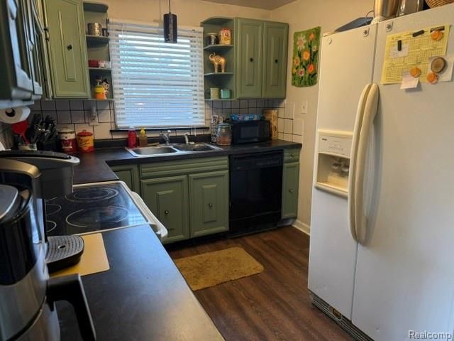 5485 N Linden Road, Flint, MI 48504