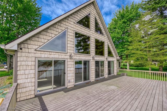 483 Owl Point, Roaming Shores, OH 44084