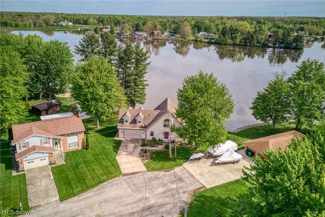 483 Owl Point, Roaming Shores, OH 44084