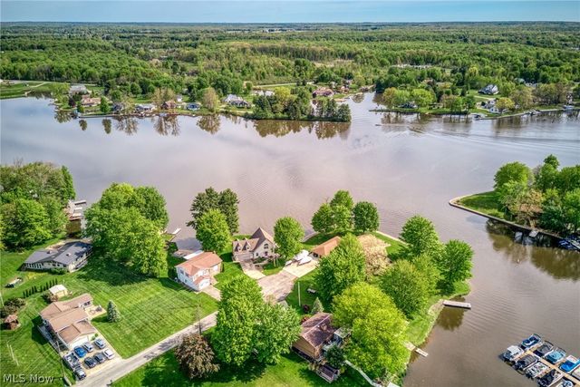 483 Owl Point, Roaming Shores, OH 44084