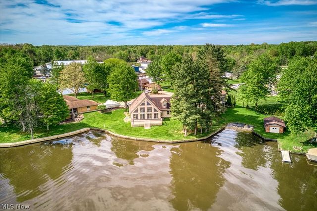 483 Owl Point, Roaming Shores, OH 44084
