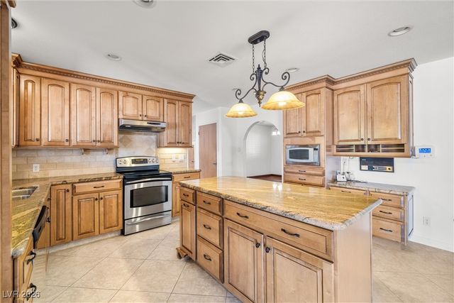 3090 Westwind Road, Las Vegas, NV 89146