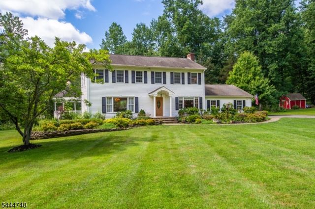9 Francis Ln, Chester Twp., NJ 07930