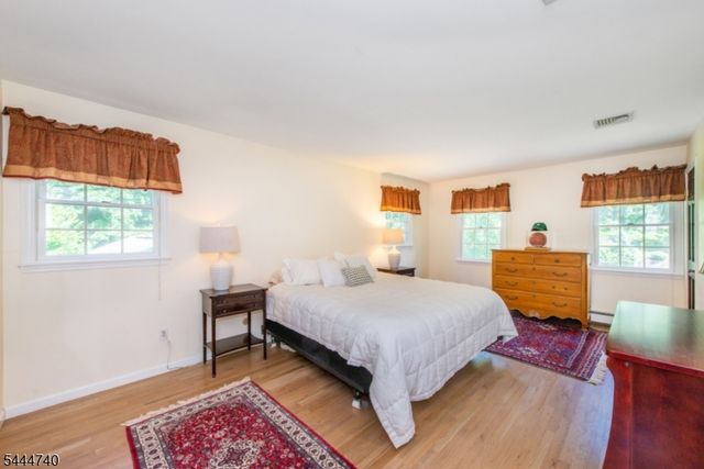 9 Francis Ln, Chester Twp., NJ 07930